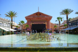 Playa de Las Américas Tenerife - Golden Mile met centraal de fontein